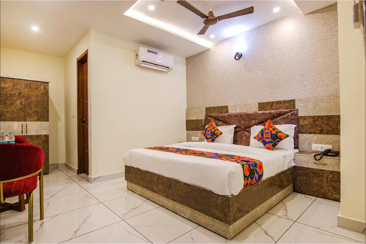 Fabhotel Meridian Inn Mohali Exterior photo