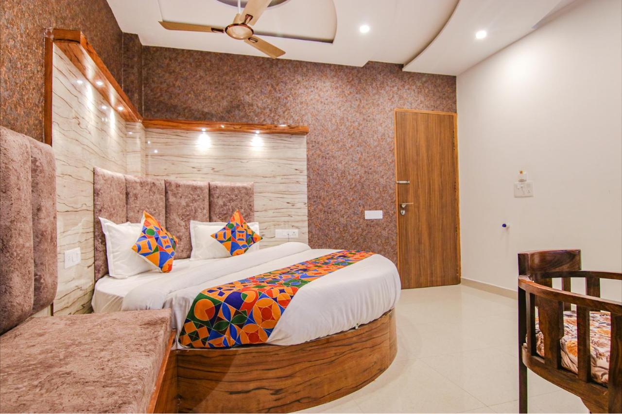Fabhotel Meridian Inn Mohali Exterior photo