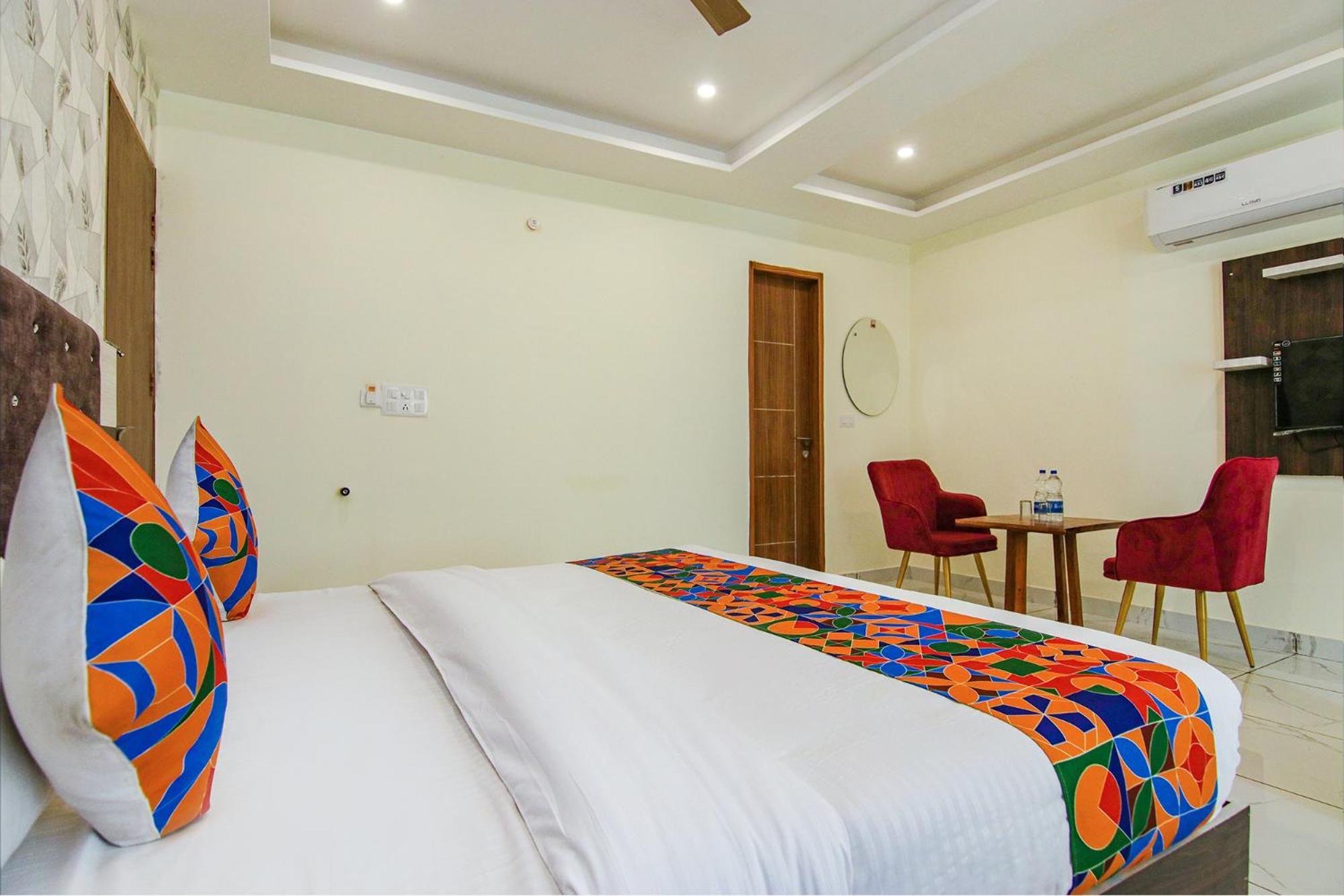 Fabhotel Meridian Inn Mohali Exterior photo