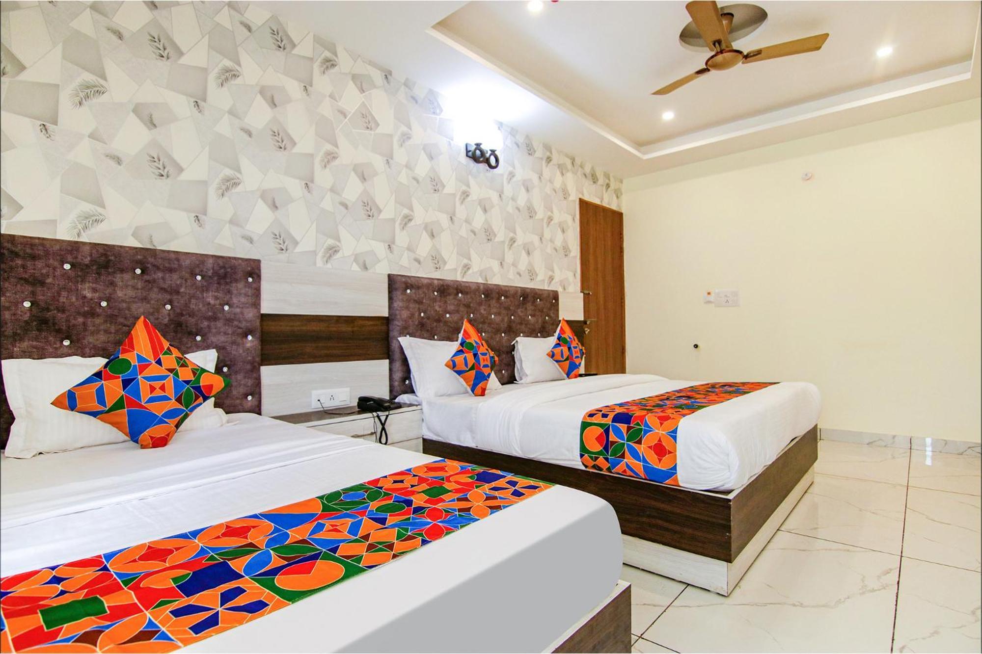 Fabhotel Meridian Inn Mohali Exterior photo