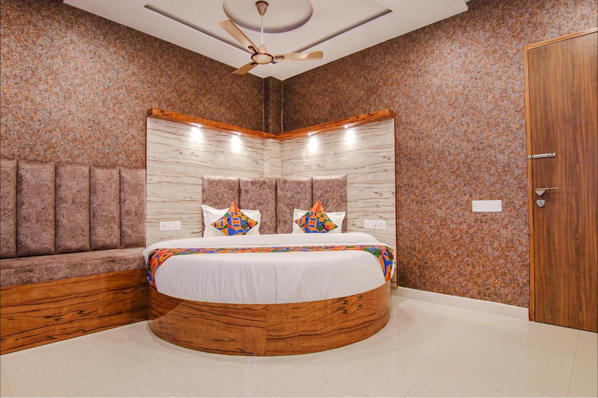Fabhotel Meridian Inn Mohali Exterior photo