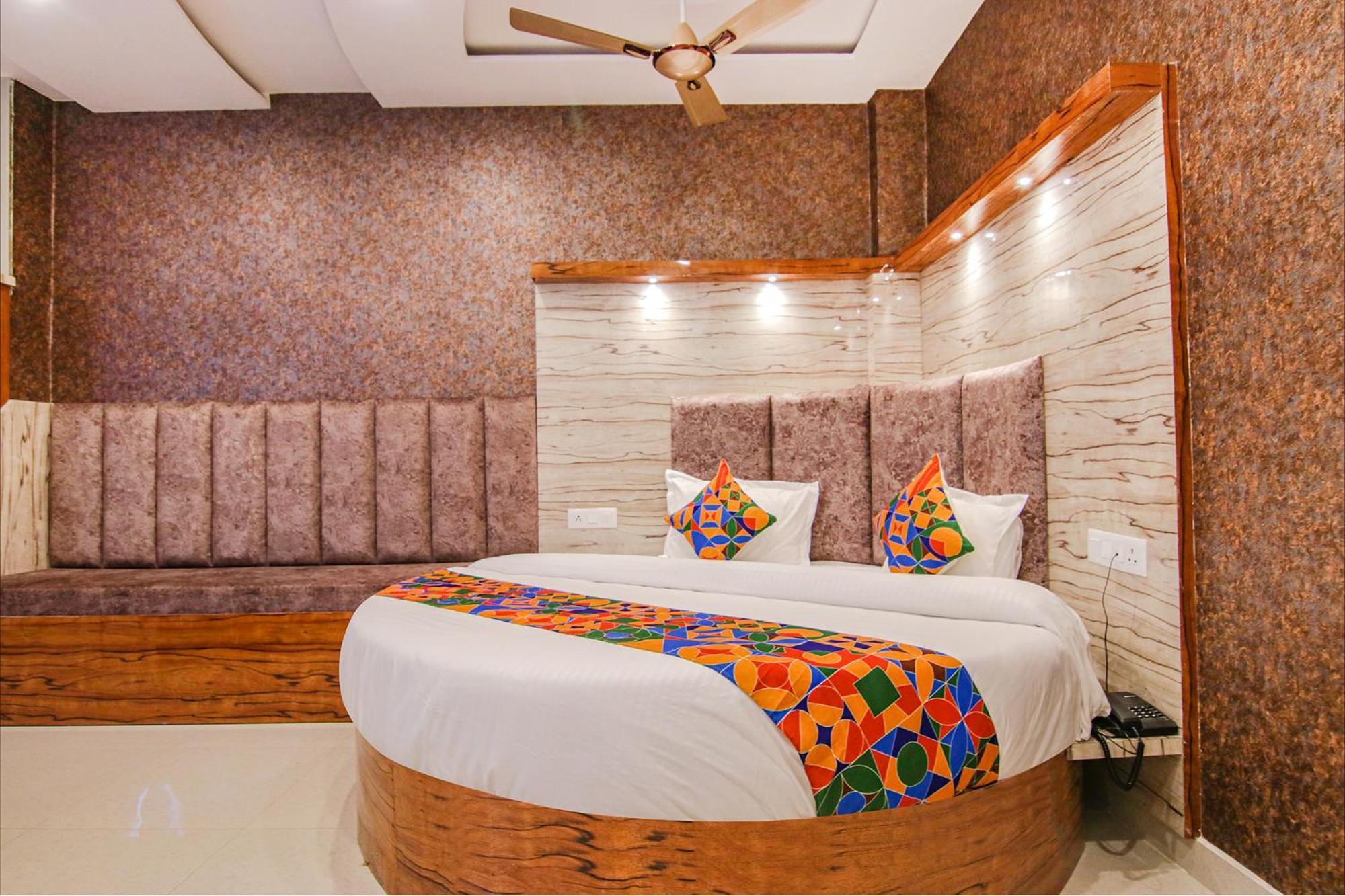 Fabhotel Meridian Inn Mohali Exterior photo